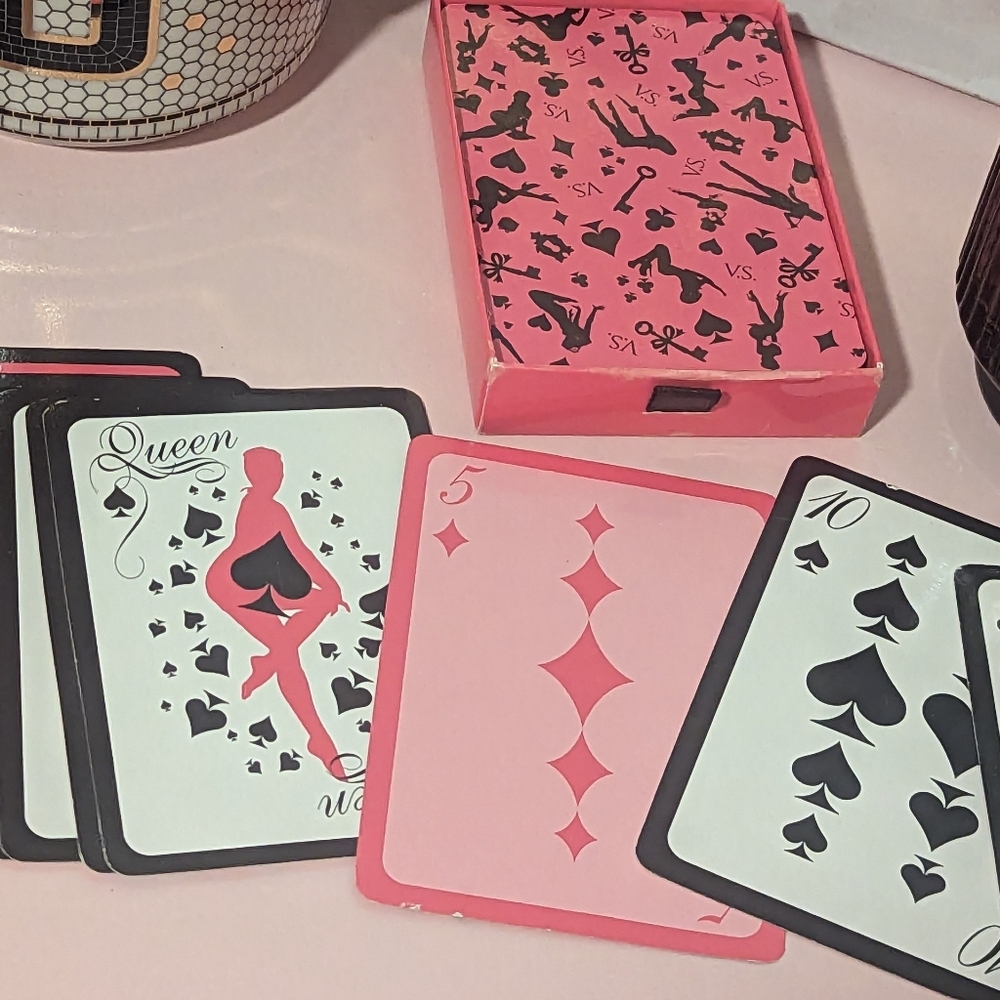 Vintage Rare Victoria's Secret The World's Sexiest Playing Cards - Picture 6 of 10